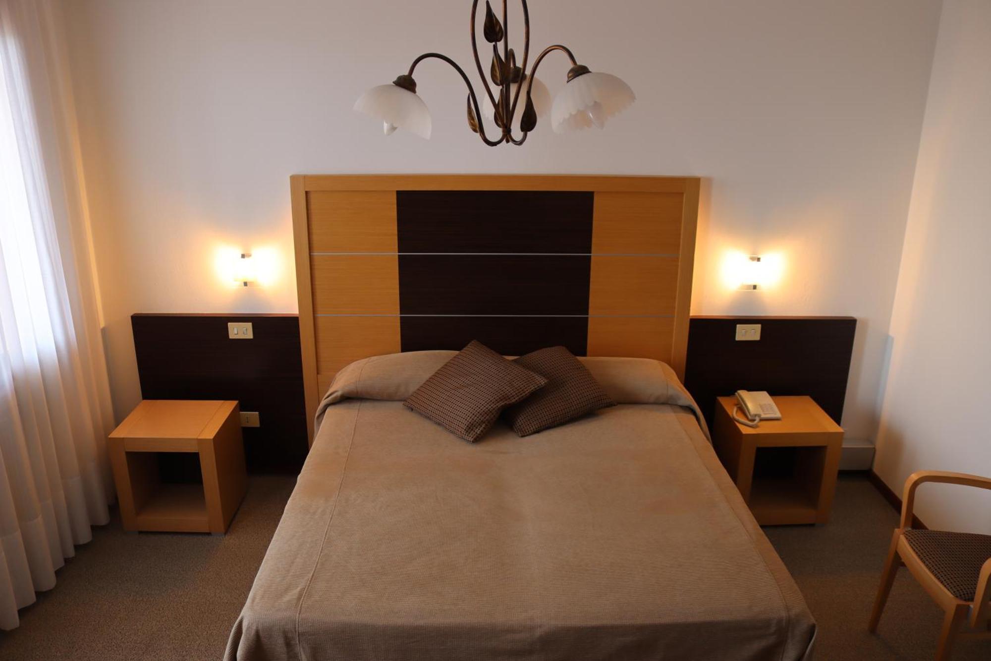 Albergo Alla Pineta Montebelluna Buitenkant foto